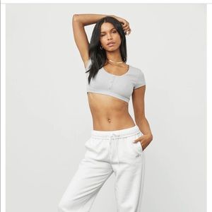 Alo Yoga  blissful Henley crop top in heather grey, size S